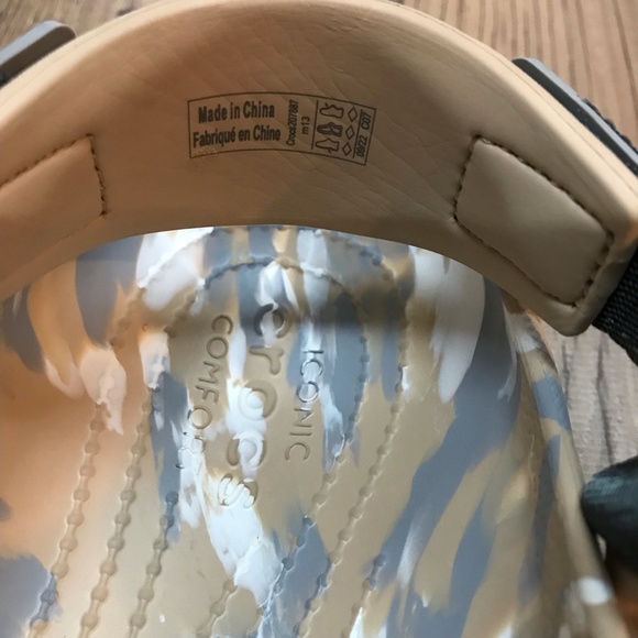 Crocs Men's Classic All-Terrain Marble Clogs Size 13 - Picture 5 of 12